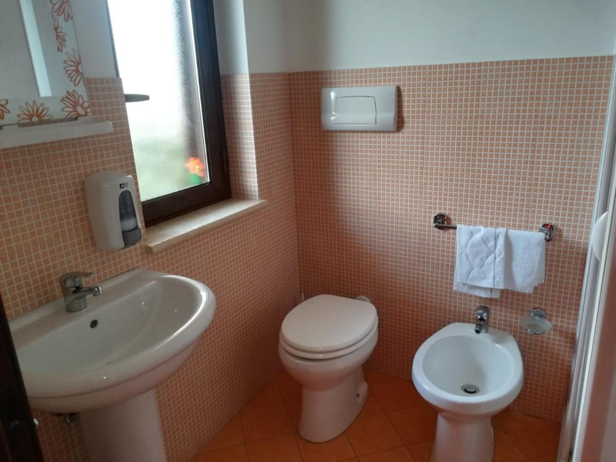 Bed and Breakfast A Due Passi Dal Mare Capo dʼOrlando Exterior foto